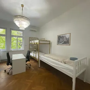 Auberge de jeunesse Miklosiceva, Ljubljana